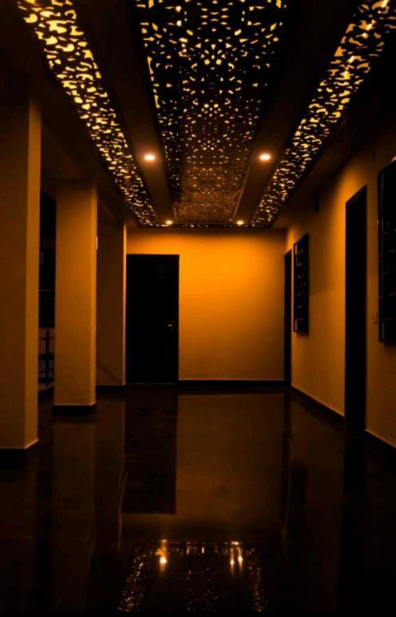 Flying Penguin Hostel Rishīkesh Exterior foto